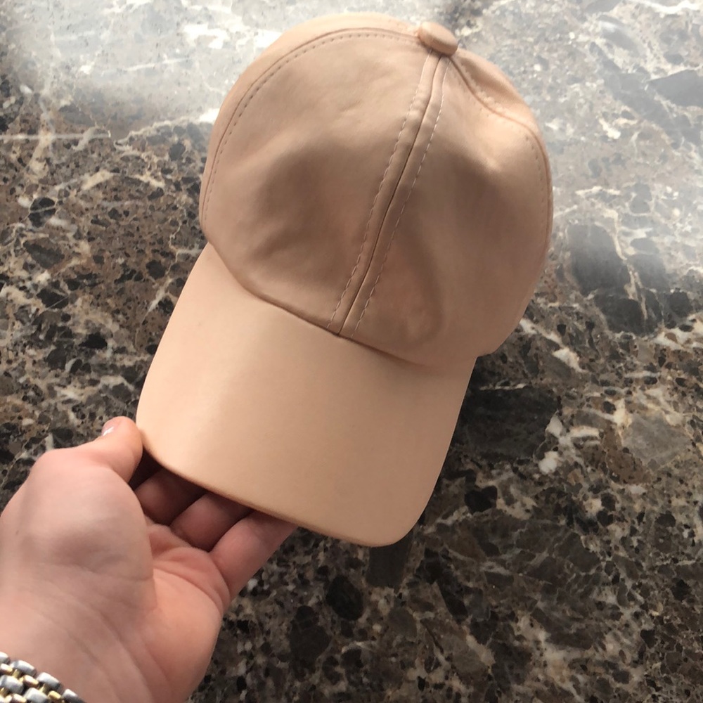 Cream Vera leather hat